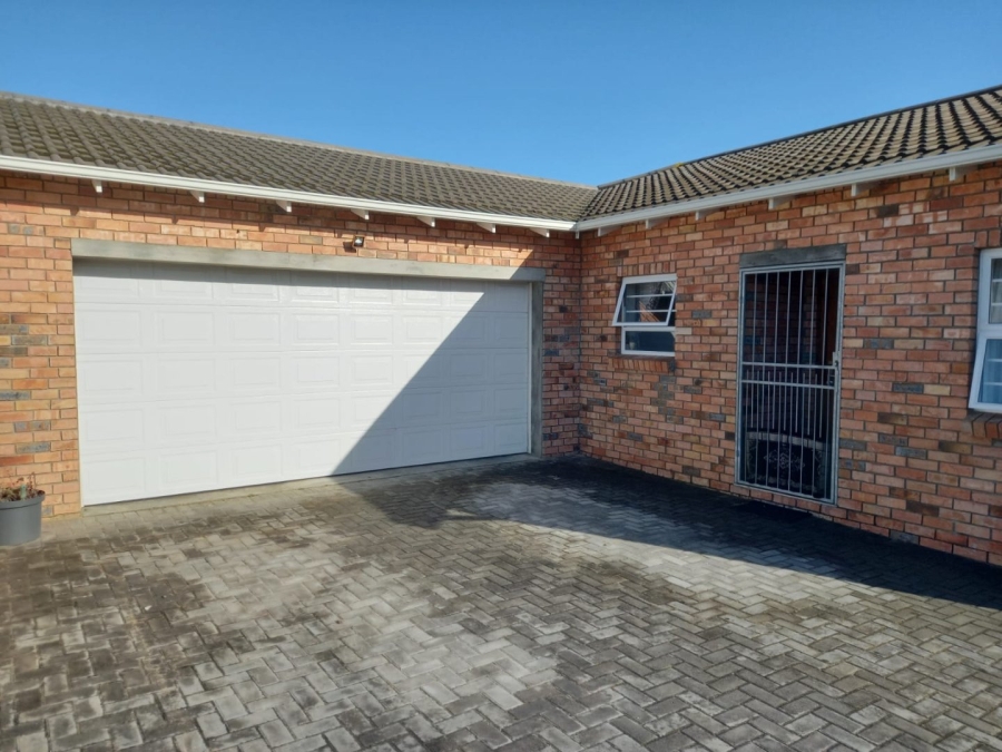 3 Bedroom Property for Sale in Pinelands Eastern Cape